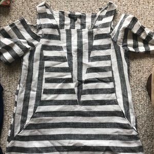 Unique striped shirt!